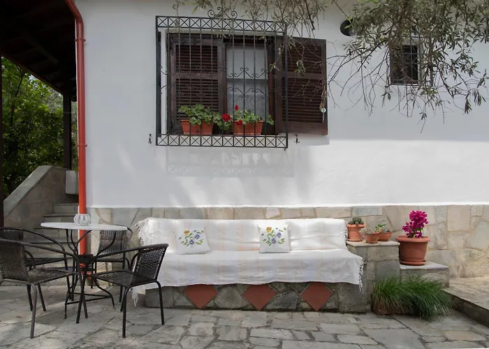 Sea View Traditional *